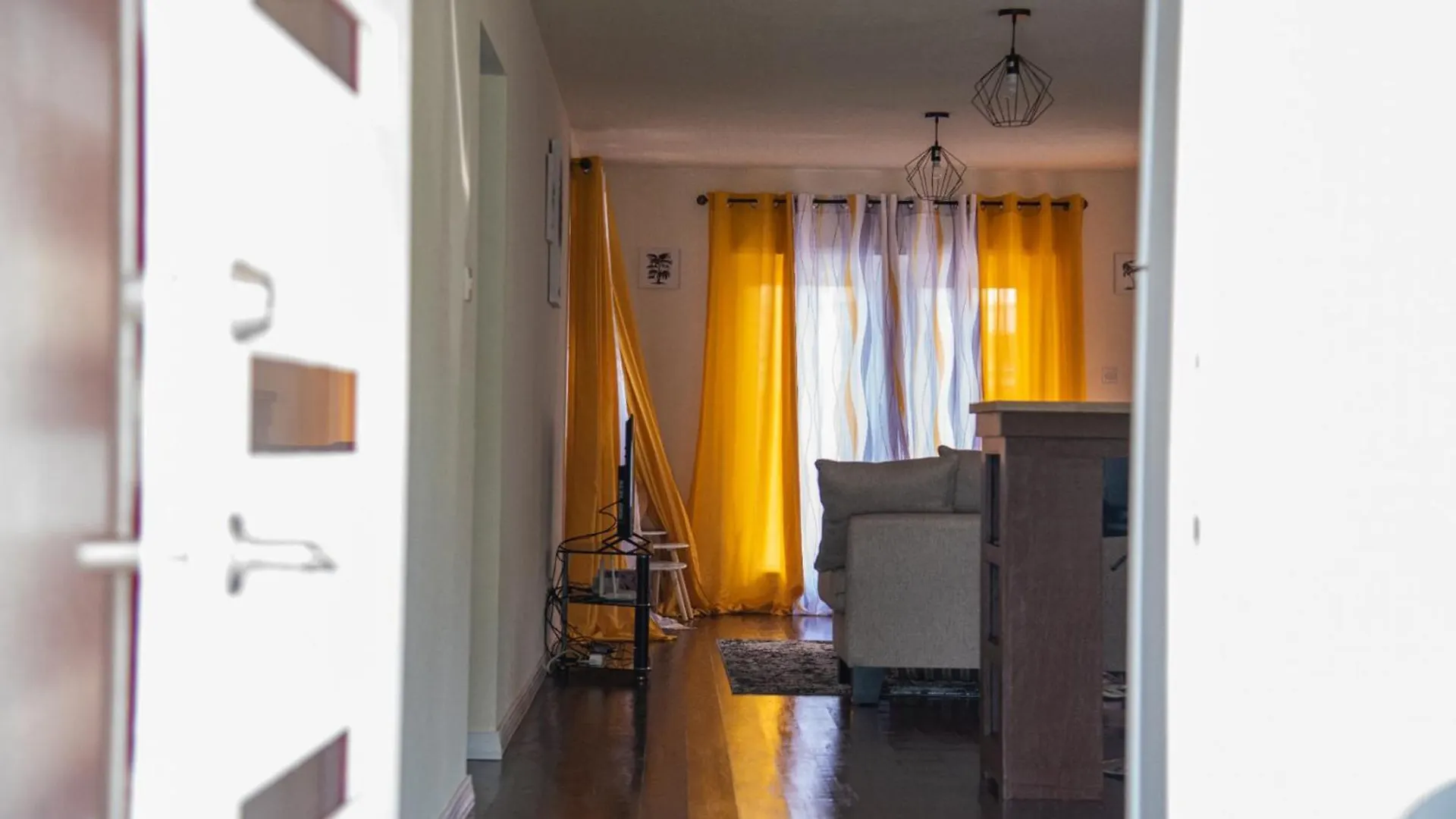 Apartment A Relaxing Retreat A Few Steps From The Sun-Soaked Dover Beach And The Vibrant S Christ Church